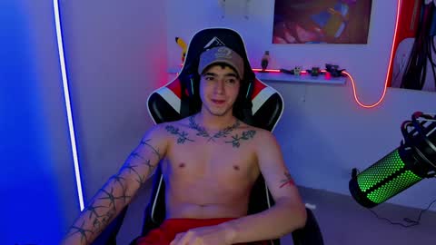 Snapshot of naranjo_seb chatting on 7, 2, 2025 sebastian online show from 7, 2, 2025