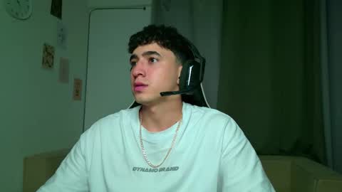 Snapshot of naranjo_seb chatting on 3, 10, 2025 sebastian online show from 3, 10, 2025