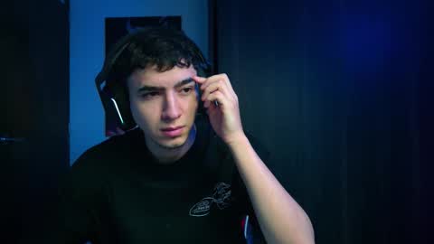 Snapshot of naranjo_seb chatting on 19, 10, 2025 sebastian online show from 19, 10, 2025