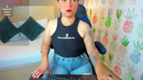 Snapshot of nare_celebi chatting on 21, 2, 2025 N A R E online show from 21, 2, 2025