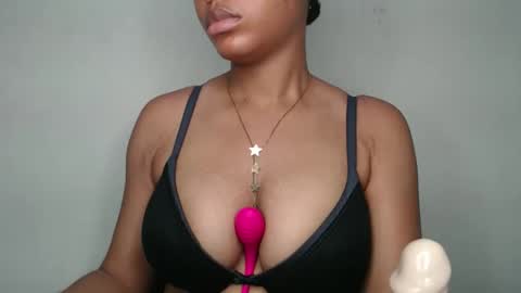 Snapshot of nastie_sheba chatting on 3, 12, 2025 sheba online show from 3, 12, 2025