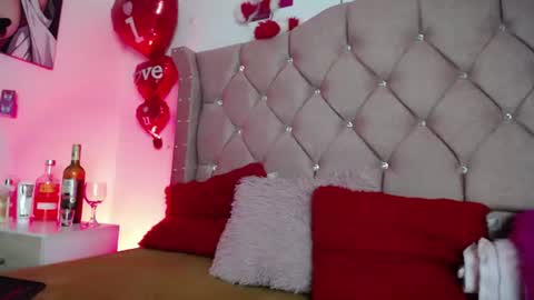 nat_evans8 online show from 14, 7, 2026