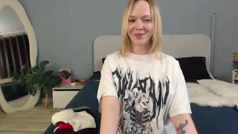 natalee_love online show from 6, 4, 2026