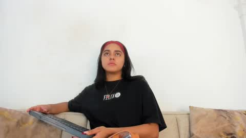 Naty  online show from 14, 10, 2025