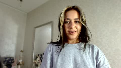 Snapshot of natalia_peach chatting on 30, 12, 2024 Wild influence online show from 30, 12, 2024