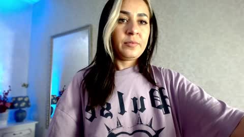 Snapshot of natalia_peach chatting on 31, 1, 2025 Wild influence online show from 31, 1, 2025
