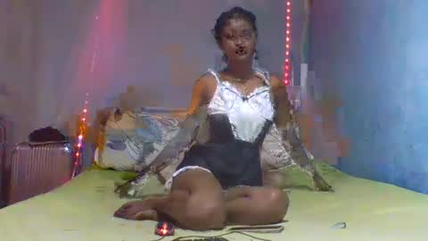 natalie19240216 online show from 5, 3, 2025