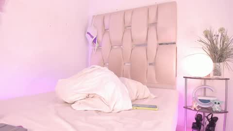  Natalie   online show from 18, 12, 2024