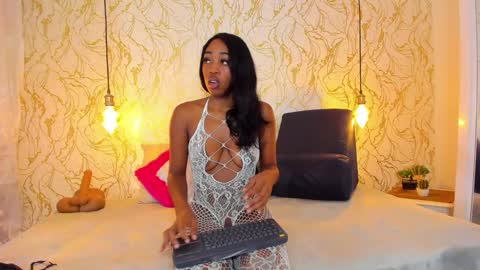 Snapshot of natalieparkerr chatting on 8, 1, 2025 NATALIE online show from 8, 1, 2025