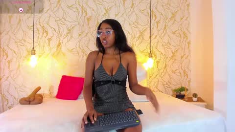 Snapshot of natalieparkerr chatting on 13, 1, 2025 NATALIE online show from 13, 1, 2025
