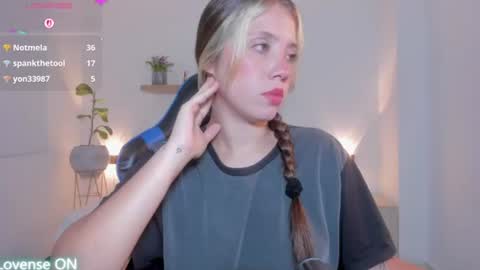 Snapshot of nataly_rodri chatting on 5, 7, 2026 Nataly online show from 5, 7, 2026