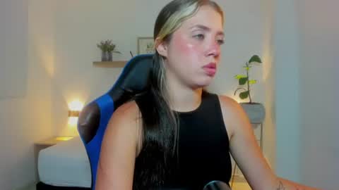 Snapshot of nataly_rodri chatting on 22, 7, 2026 Nataly online show from 22, 7, 2026