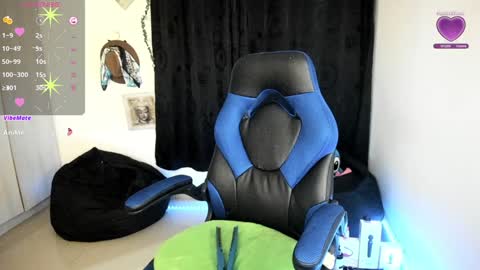 Natasha  online show from 28, 1, 2025