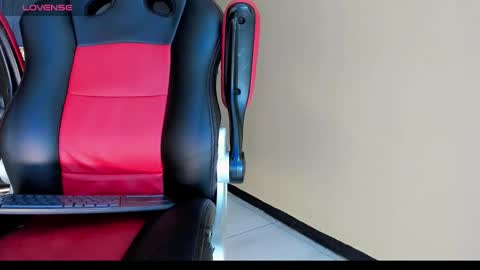 natasha_clifford online show from 2, 12, 2025