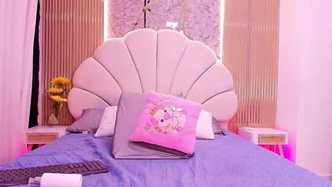 Natasha online show from 5, 4, 2026