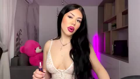 Snapshot of natashavoss chatting on 8, 3, 2025 natashavoss online show from 8, 3, 2025