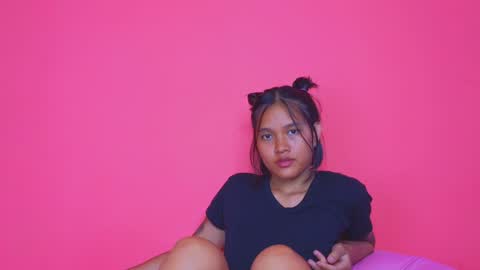 Snapshot of natchac chatting on 11, 12, 2024 Natcha C online show from 11, 12, 2024