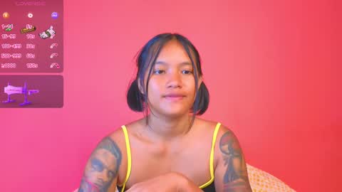 Snapshot of natchac chatting on 13, 2, 2025 Natcha C online show from 13, 2, 2025