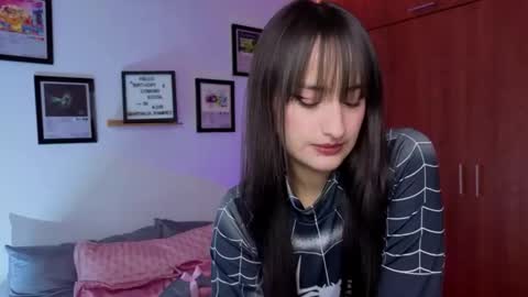 Nathalia Ramirez online show from 5, 2, 2026