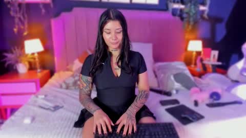 nathalia stone  online show from 21, 3, 2026