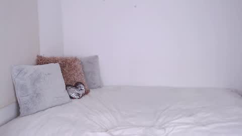 Nathalia    online show from 5, 3, 2025