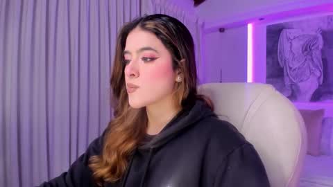 NATHALIE online show from 18, 12, 2025