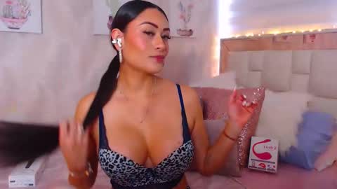 Nathalie Rose online show from 21, 9, 2025