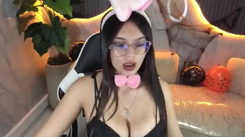 Snapshot of nathaly_tp chatting on 31, 10, 2025 Nathy  online show from 31, 10, 2025