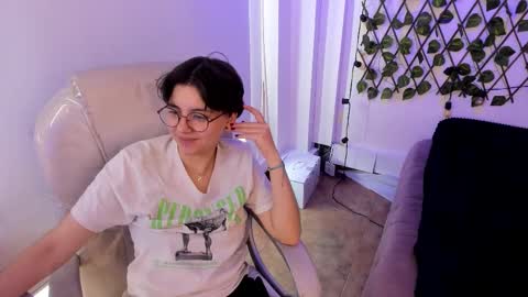 Snapshot of nathalyy_ds chatting on 1, 10, 2025 nathalyy_ds online show from 1, 10, 2025