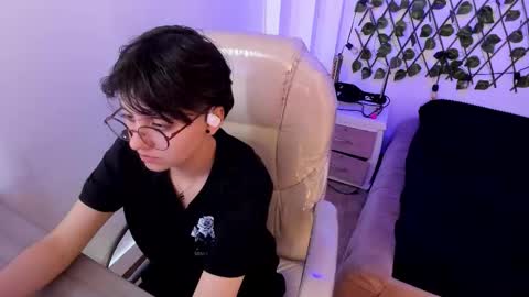 Snapshot of nathalyy_ds chatting on 3, 10, 2025 nathalyy_ds online show from 3, 10, 2025