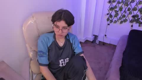 Snapshot of nathalyy_ds chatting on 15, 10, 2025 nathalyy_ds online show from 15, 10, 2025