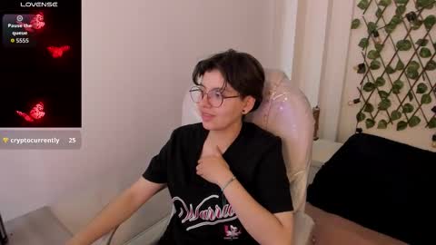 Snapshot of nathalyy_ds chatting on 23, 10, 2025 nathalyy_ds online show from 23, 10, 2025