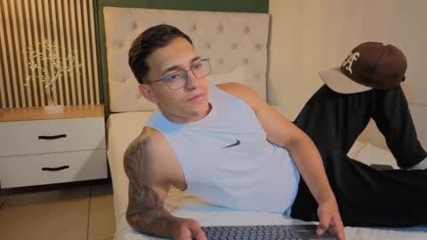 nathan_gross online show from 23, 9, 2025