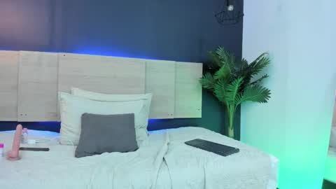 nathy_ross online show from 24, 2, 2025