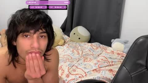 Snapshot of native_boy2 chatting on 11, 9, 2025 native_boy2 online show from 11, 9, 2025