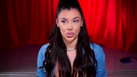 Snapshot of natydesiree chatting on 19, 1, 2025 Naty online show from 19, 1, 2025