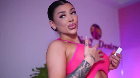 Snapshot of natydesiree chatting on 6, 3, 2025 Naty online show from 6, 3, 2025