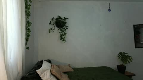 naughty_thompson1 online show from 15, 4, 2026