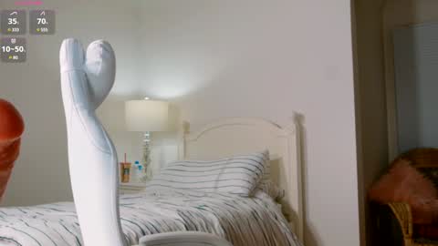 Tilly Mae online show from 13, 12, 2024