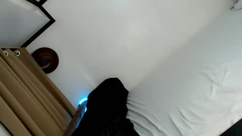 Snapshot of naughtybella_ chatting on 9, 2, 2026 bella online show from 9, 2, 2026