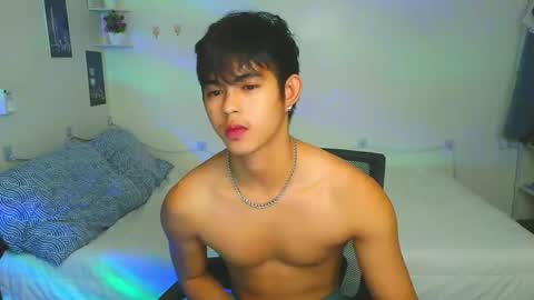 Snapshot of naughtyboylouie chatting on 13, 10, 2025 Loue online show from 13, 10, 2025