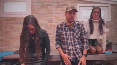 ANDREA STEPH  MIKE online show from 5, 11, 2025