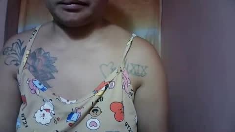 naughtymom_33 online show from 4, 12, 2025