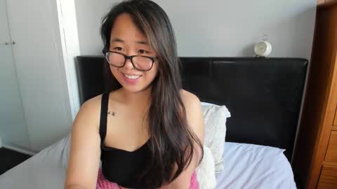 Gigi Chu  online show from 23, 10, 2025