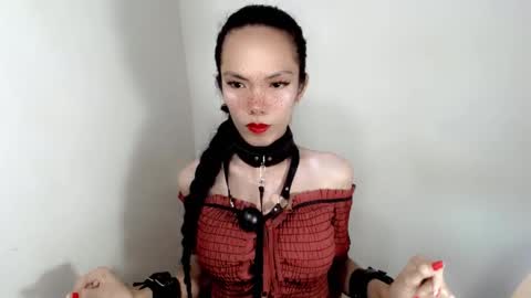 naughtypetiteangel online show from 28, 9, 2025