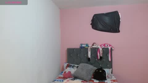 naughtyplayass online show from 4, 2, 2025