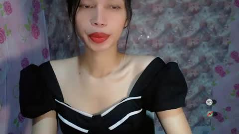 Snapshot of naughtysunshinepinay chatting on 19, 6, 2026 Celine online show from 19, 6, 2026