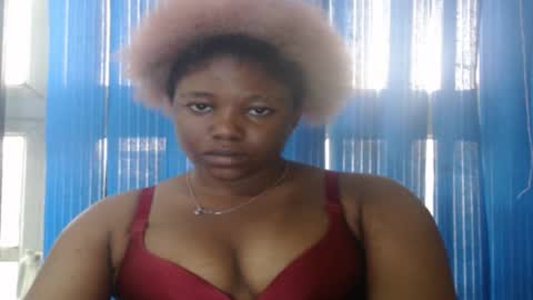 Snapshot of naughtyxpussyx chatting on 28, 9, 2025 naughtyxpussyx online show from 28, 9, 2025