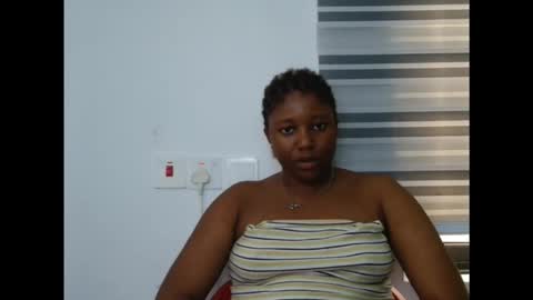 Snapshot of naughtyxpussyx chatting on 18, 10, 2025 naughtyxpussyx online show from 18, 10, 2025