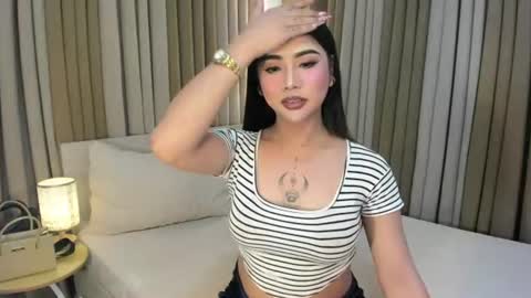 naughtyy_hunk_niel online show from 22, 6, 2026